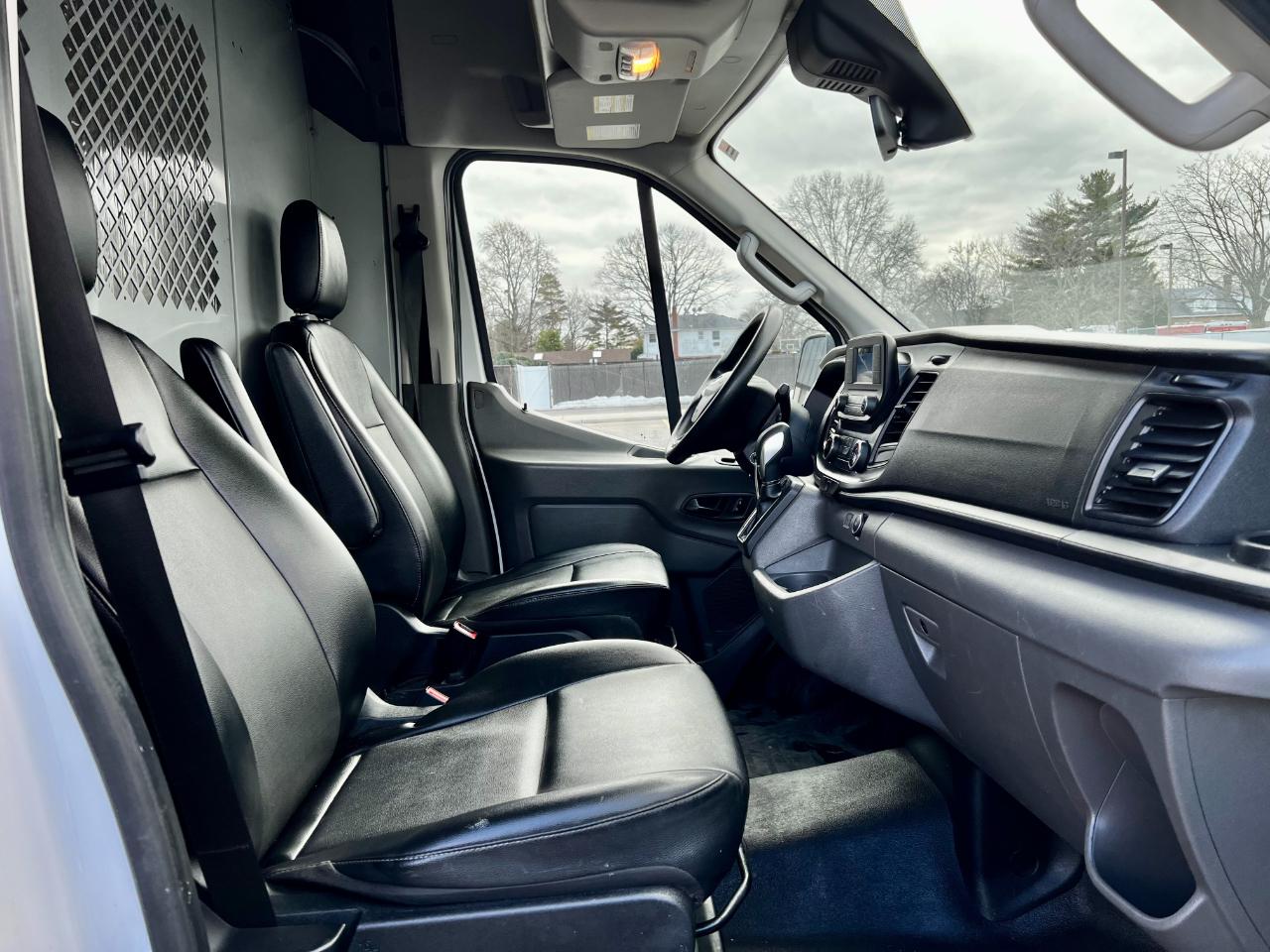 Ford Transit 250 Van High Roof w/Sliding Pass. 148-in. WB EL 2020