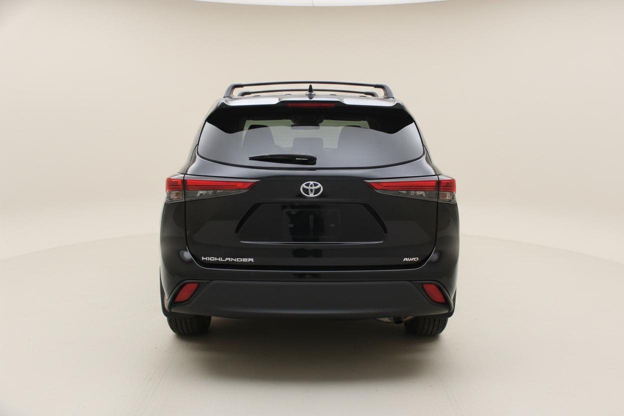Toyota Highlander LE AWD V6 2022