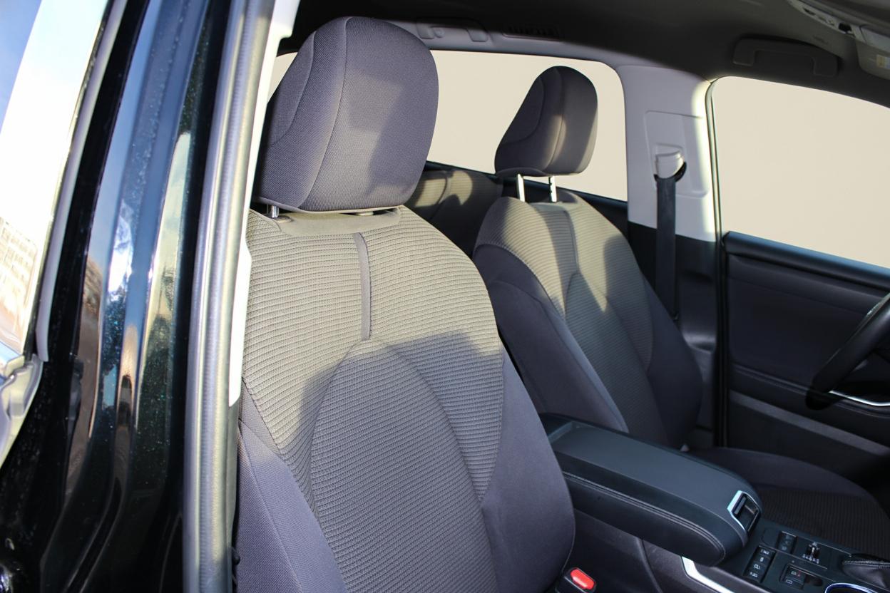 Toyota Highlander LE AWD V6 2022