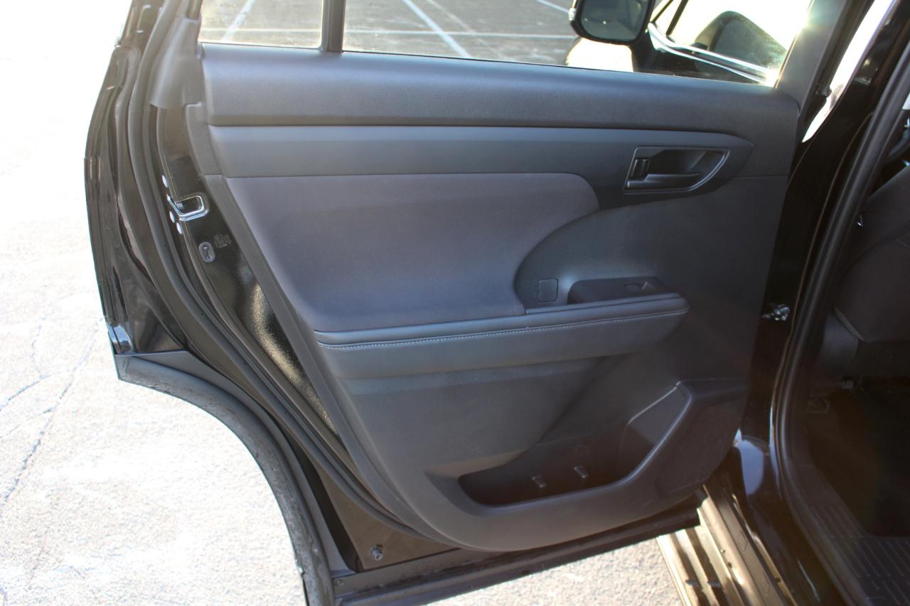 Toyota Highlander LE AWD V6 2022