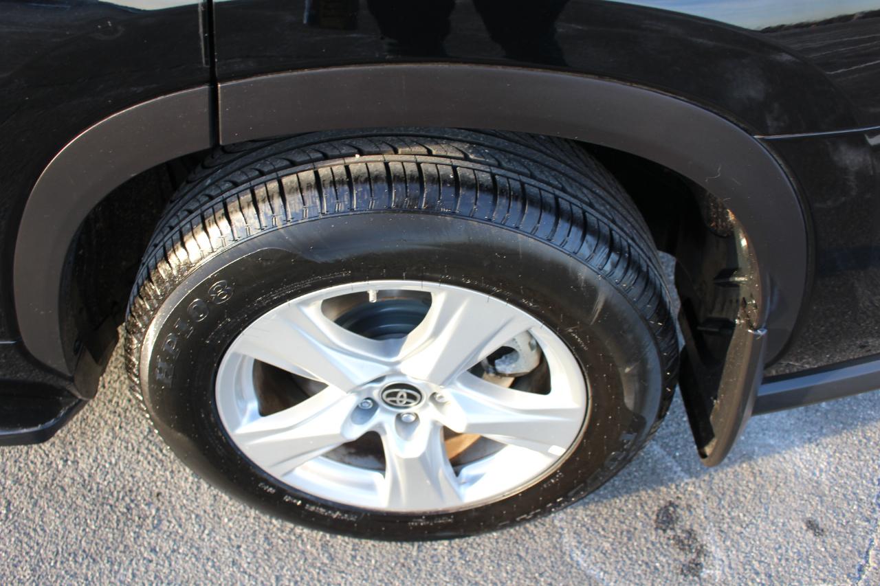 Toyota Highlander LE AWD V6 2022