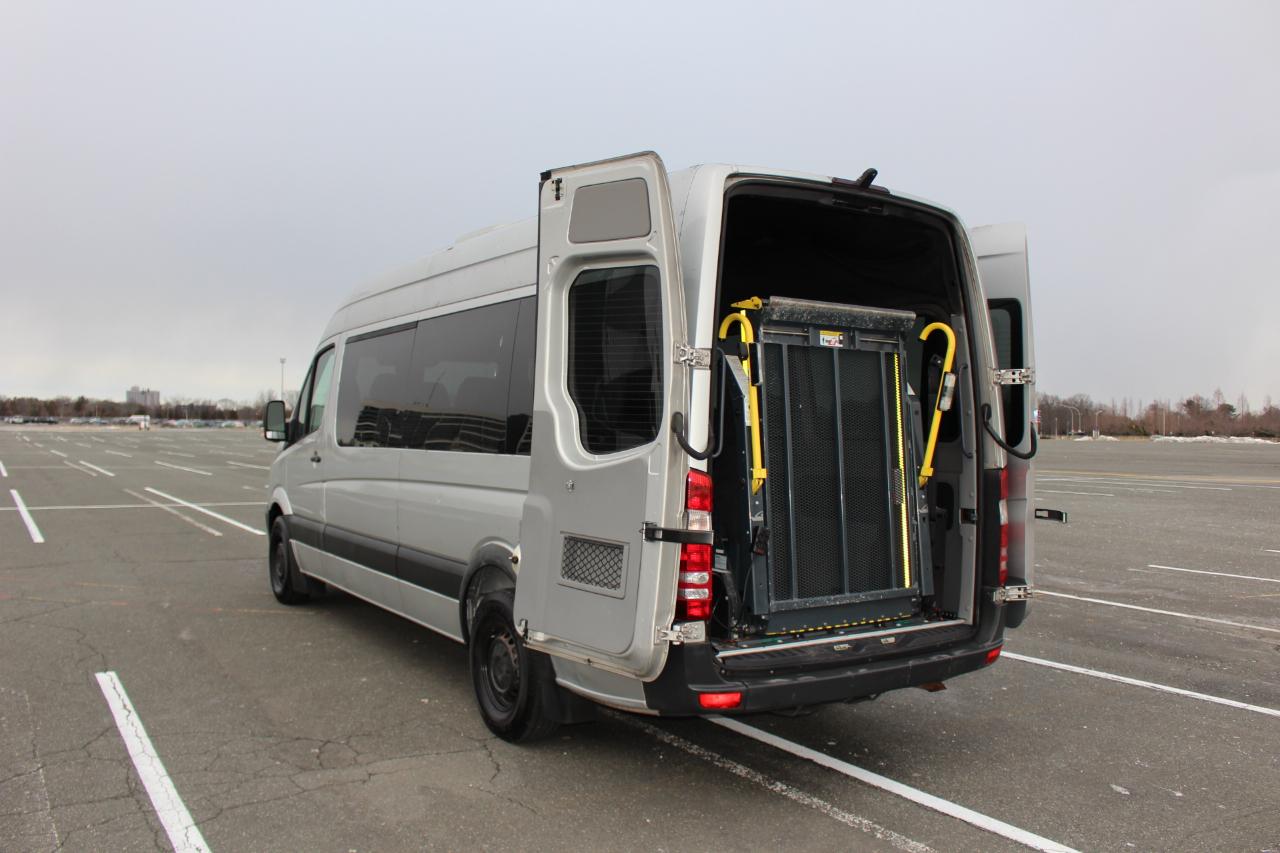 Mercedes-Benz Sprinter 2500 Passenger Van High Roof 170-in. WB 2017