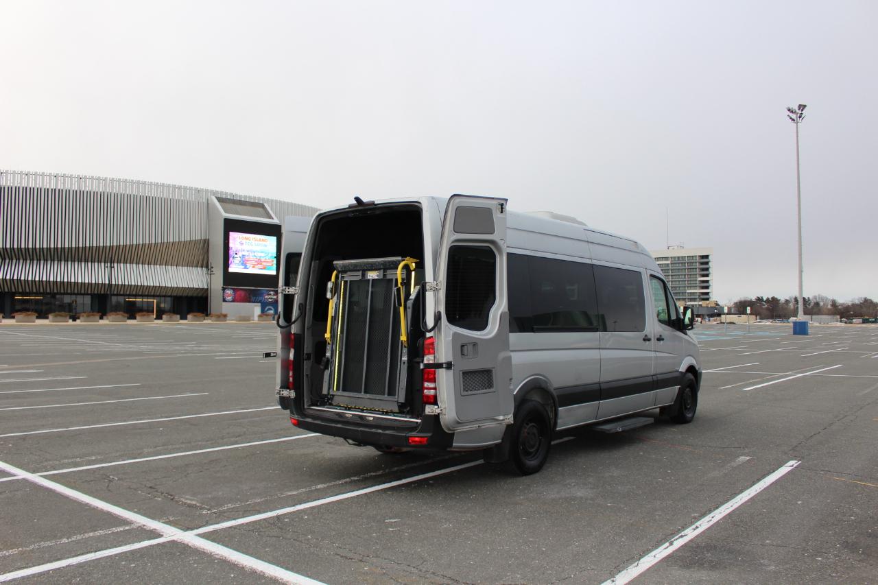 Mercedes-Benz Sprinter 2500 Passenger Van High Roof 170-in. WB 2017