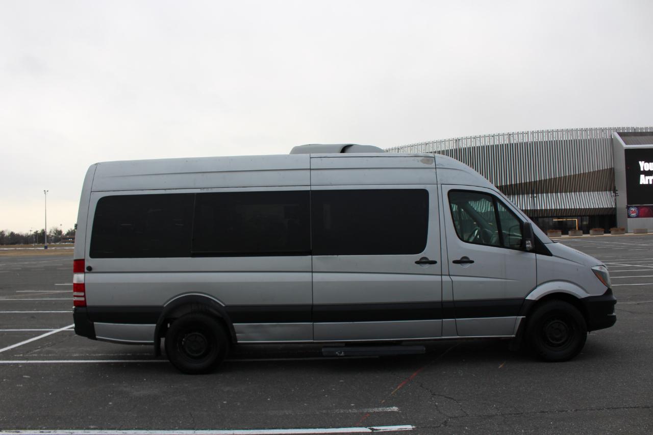 Mercedes-Benz Sprinter 2500 Passenger Van High Roof 170-in. WB 2017