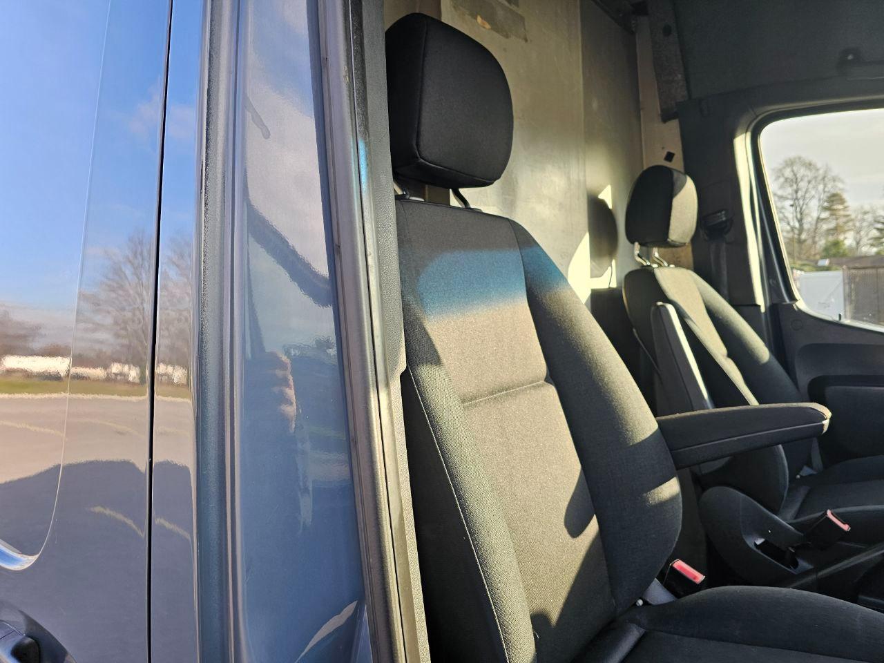 Mercedes-Benz Sprinter  2019