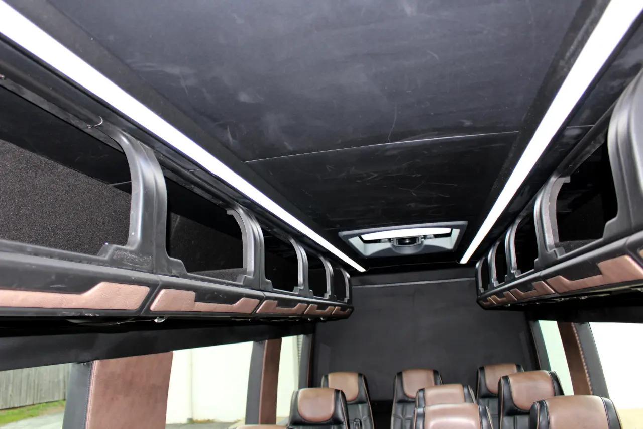 Mercedes-Benz Sprinter 3500 High Roof V6 170" Extended RWD 2017