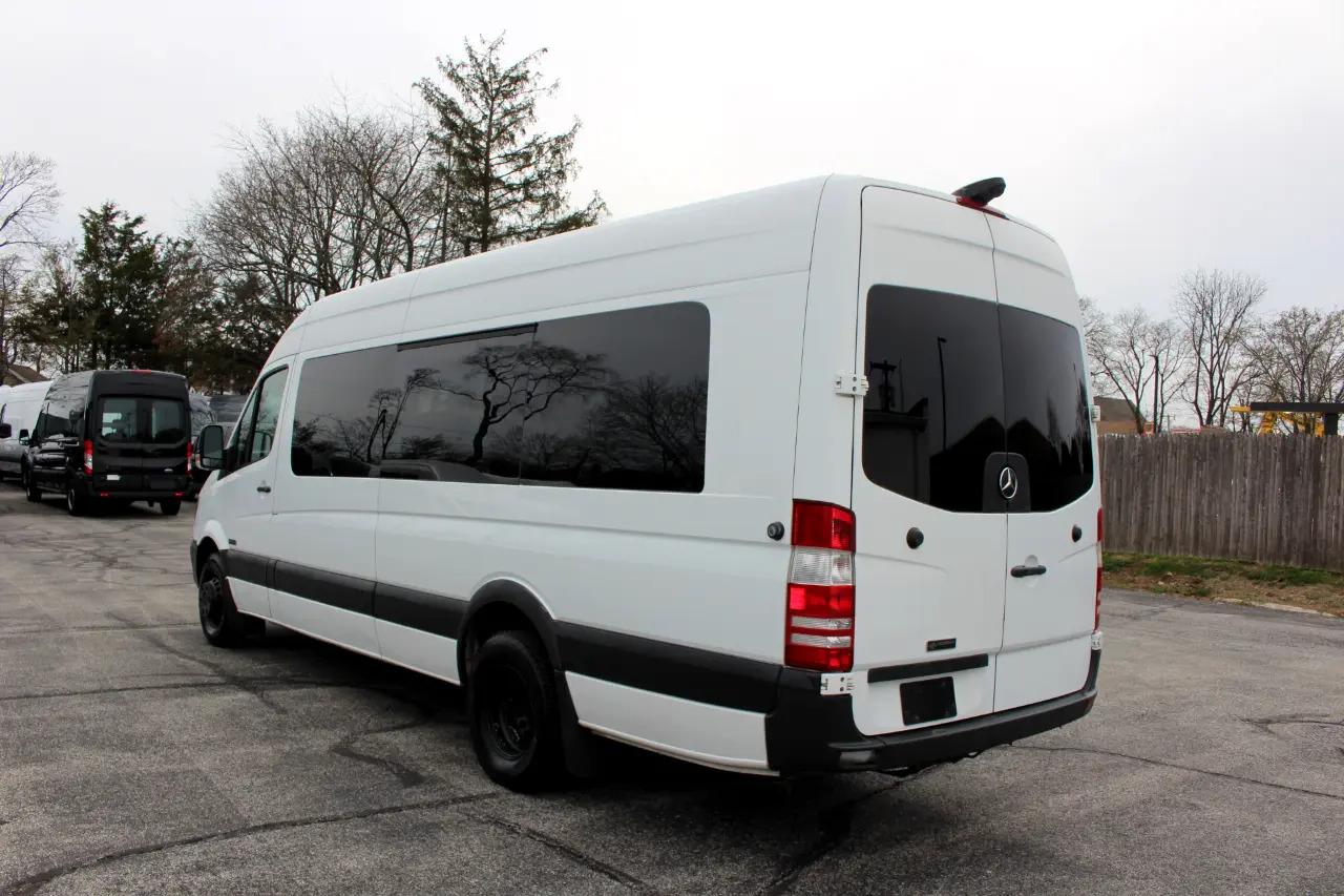 Mercedes-Benz Sprinter 3500 High Roof V6 170" Extended RWD 2017