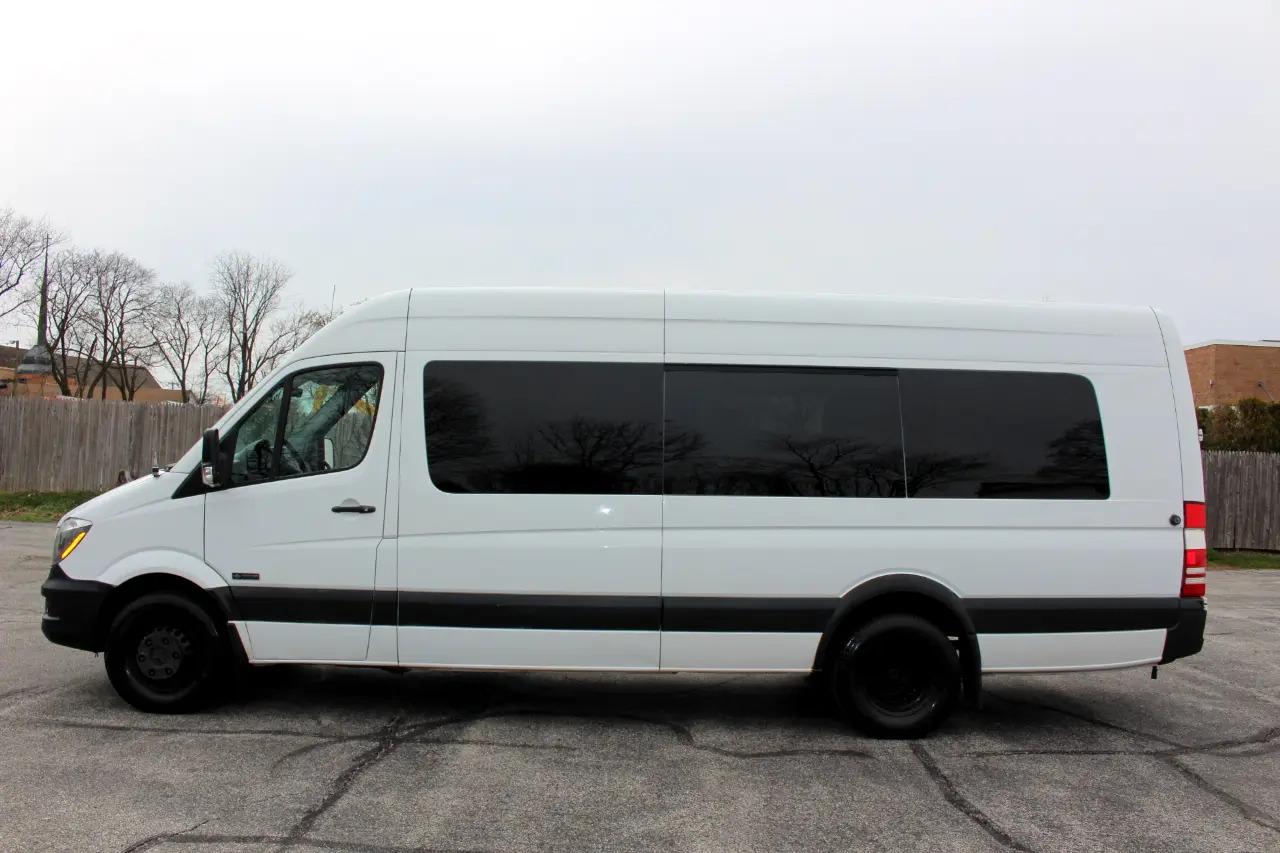 Mercedes-Benz Sprinter 3500 High Roof V6 170" Extended RWD 2017