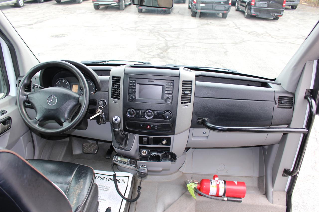 Mercedes-Benz Sprinter 3500 High Roof V6 170" Extended RWD 2017