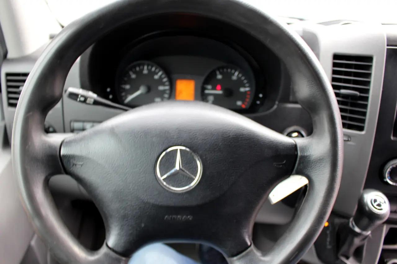 Mercedes-Benz Sprinter 3500 High Roof V6 170" Extended RWD 2017