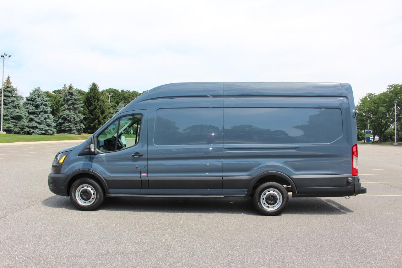 Ford Transit 250 Van High Roof w/Sliding Pass. 148-in. WB EL 2020