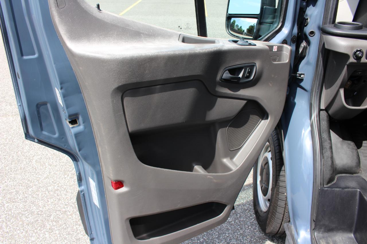 Ford Transit 250 Van High Roof w/Sliding Pass. 148-in. WB EL 2020