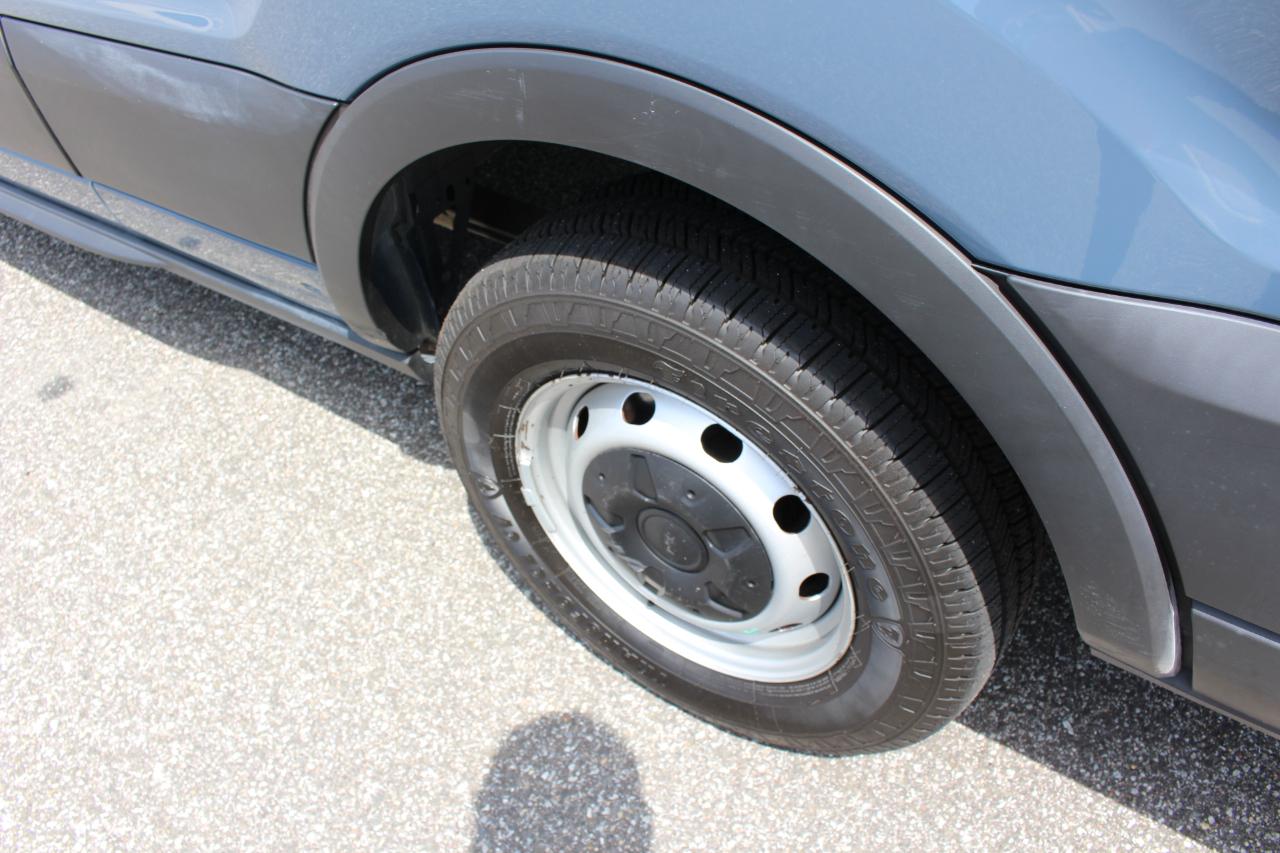 Ford Transit 250 Van High Roof w/Sliding Pass. 148-in. WB EL 2020