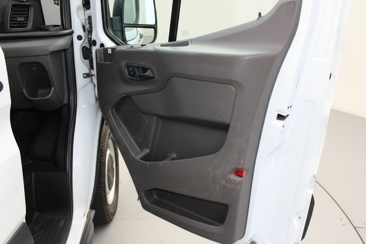 Ford Transit 250 Van Med. Roof w/Sliding Pass. 148-in. WB 2020