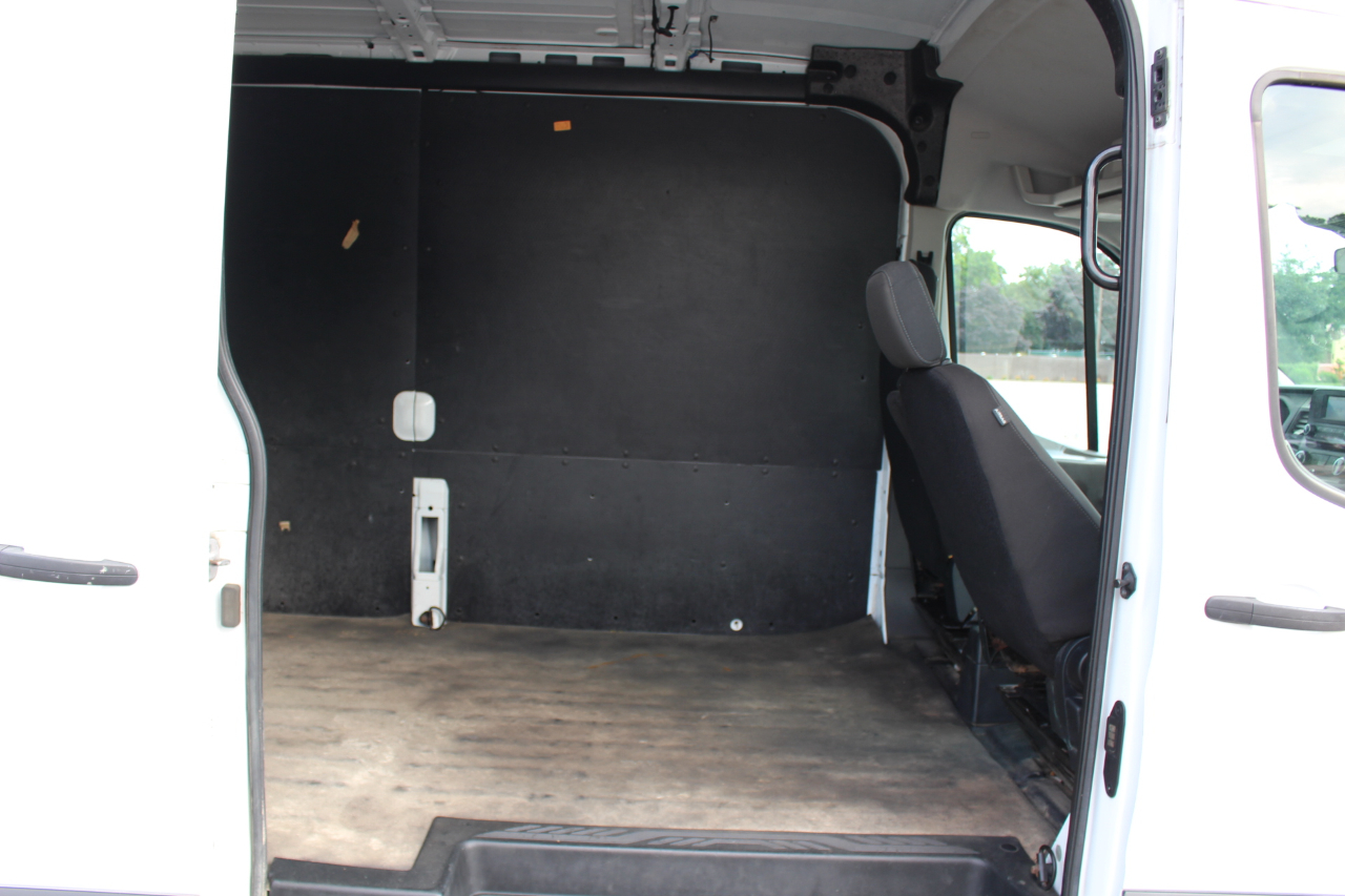 Ford Transit 250 Van Med. Roof w/Sliding Pass. 148-in. WB 2020