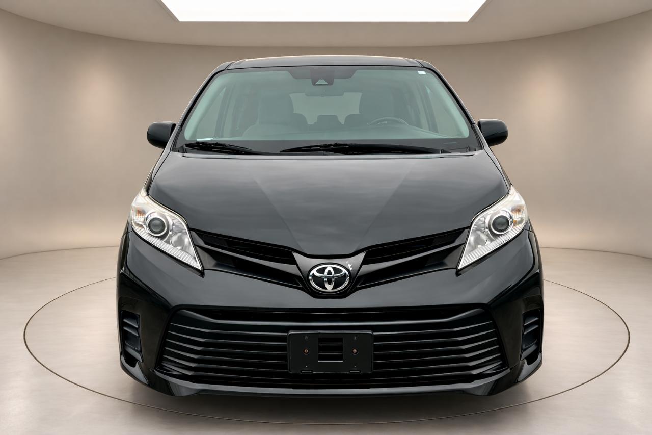 Toyota Sienna LE 7-Passenger Mobility 2019