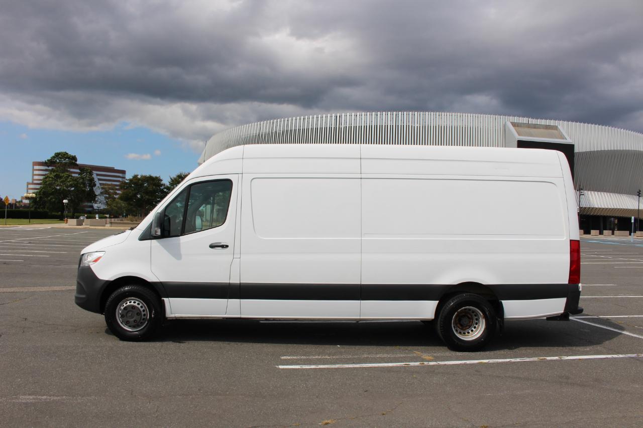 Mercedes-Benz Sprinter 3500 Wagon High Roof 170-in. WB 2019
