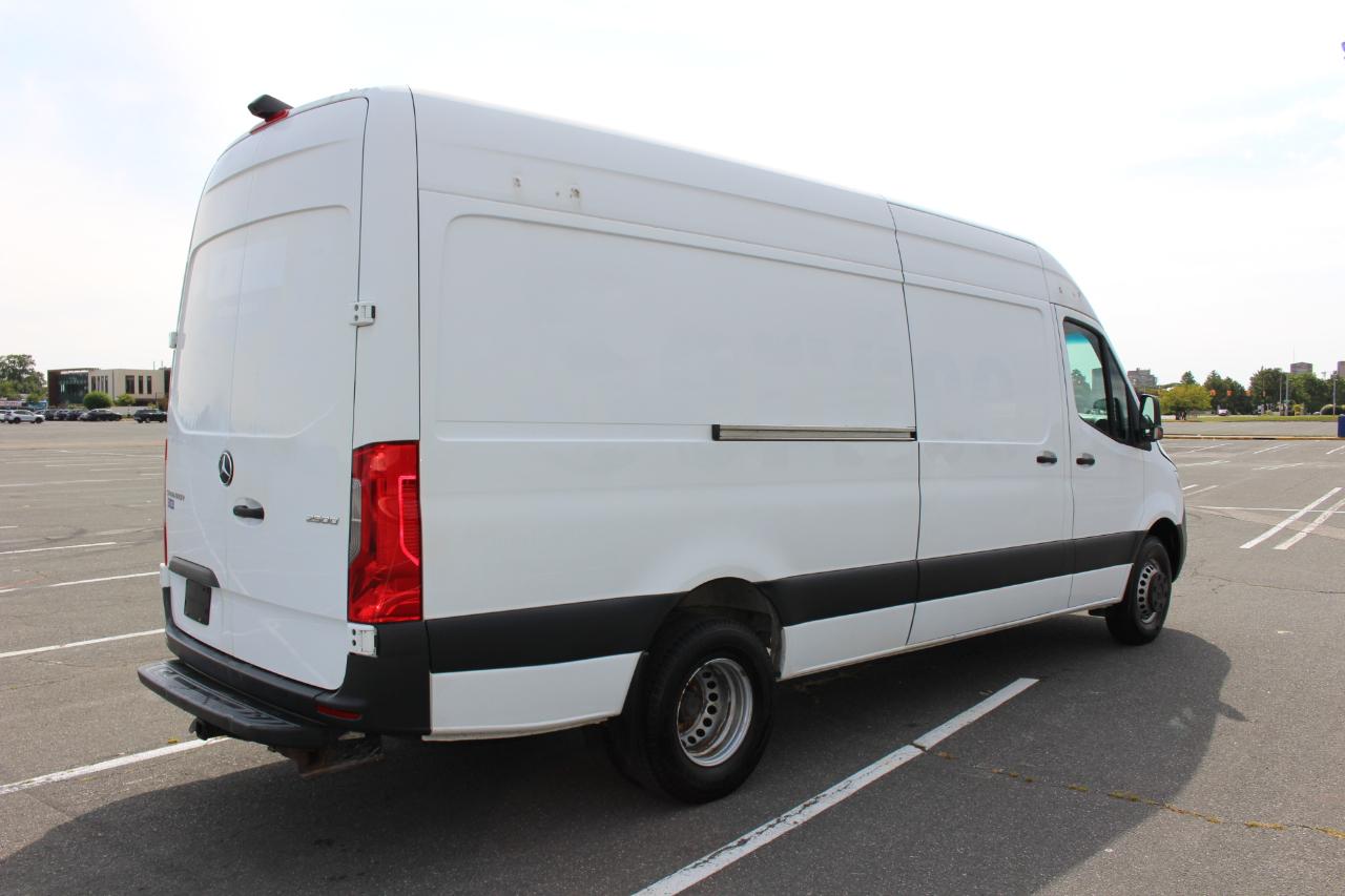 Mercedes-Benz Sprinter 3500 Wagon High Roof 170-in. WB 2019