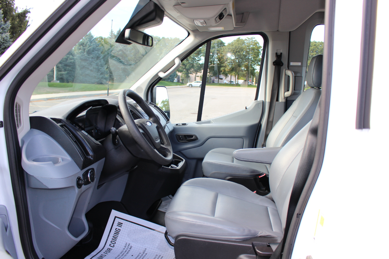 2018 Ford Transit XLT photo 7