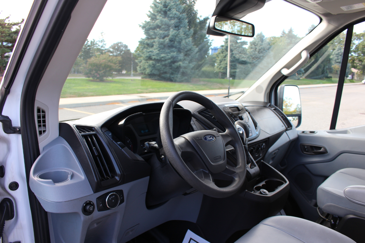 2018 Ford Transit XLT photo 8