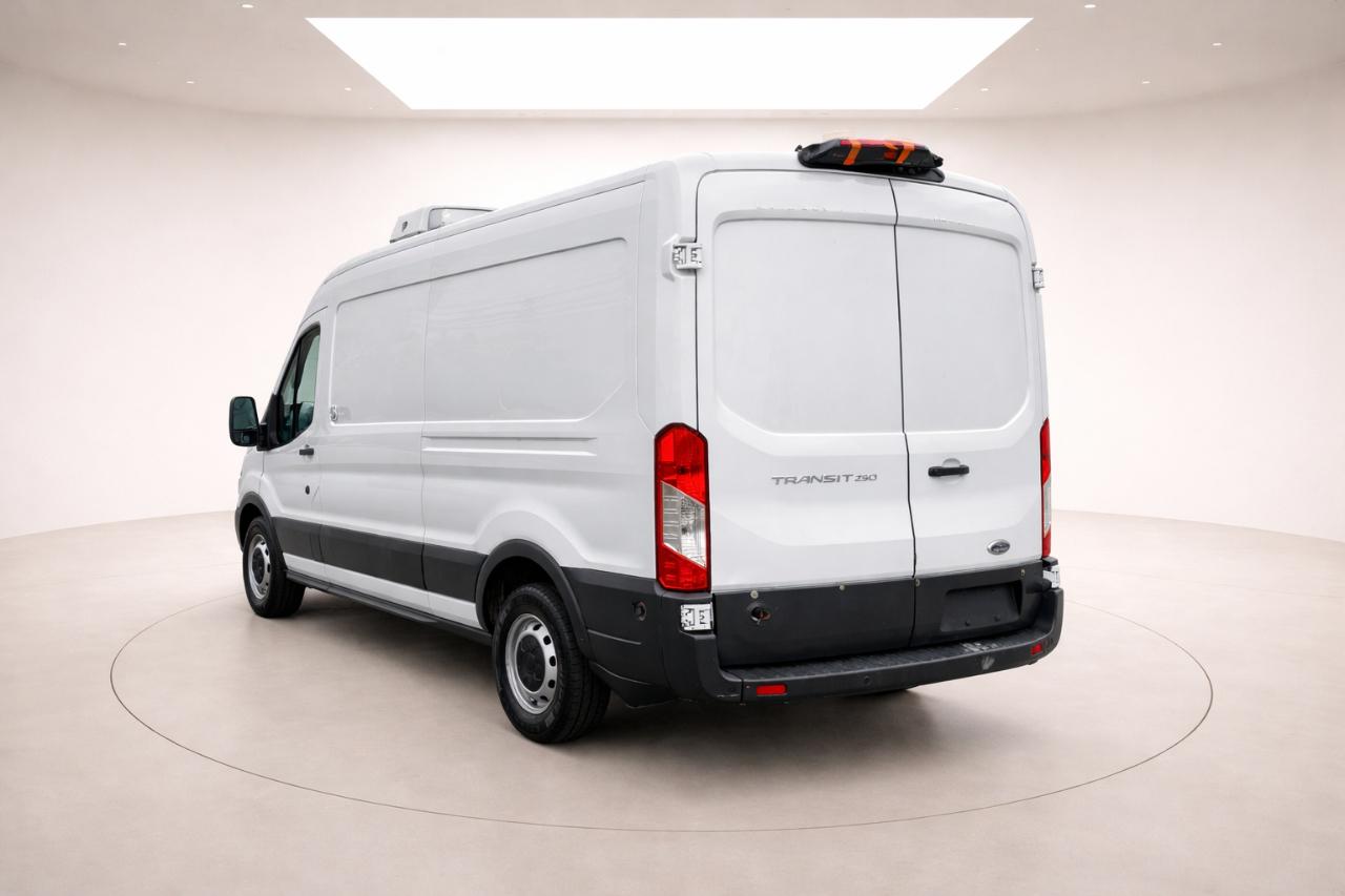 Ford Transit 250 Van Med. Roof w/Sliding Pass. 148-in. WB 2018
