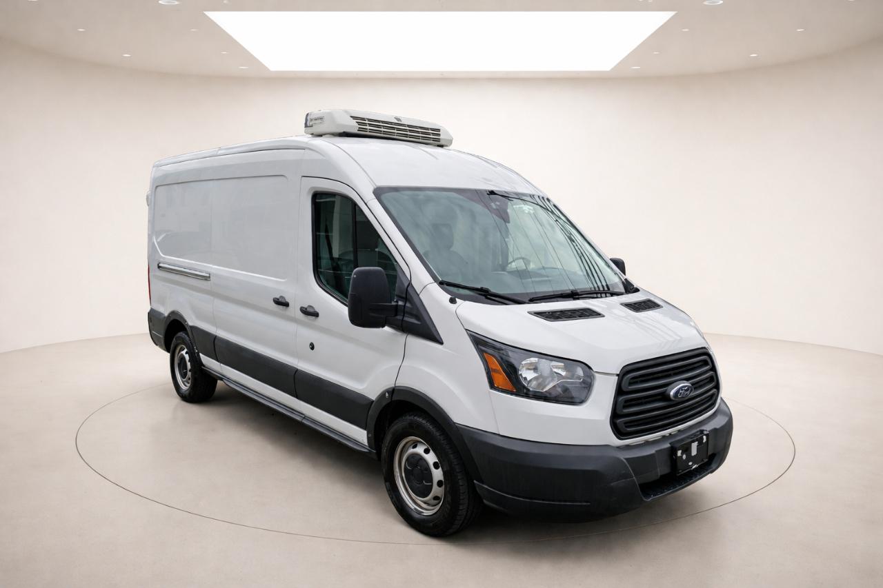 Ford Transit 250 Van Med. Roof w/Sliding Pass. 148-in. WB 2018