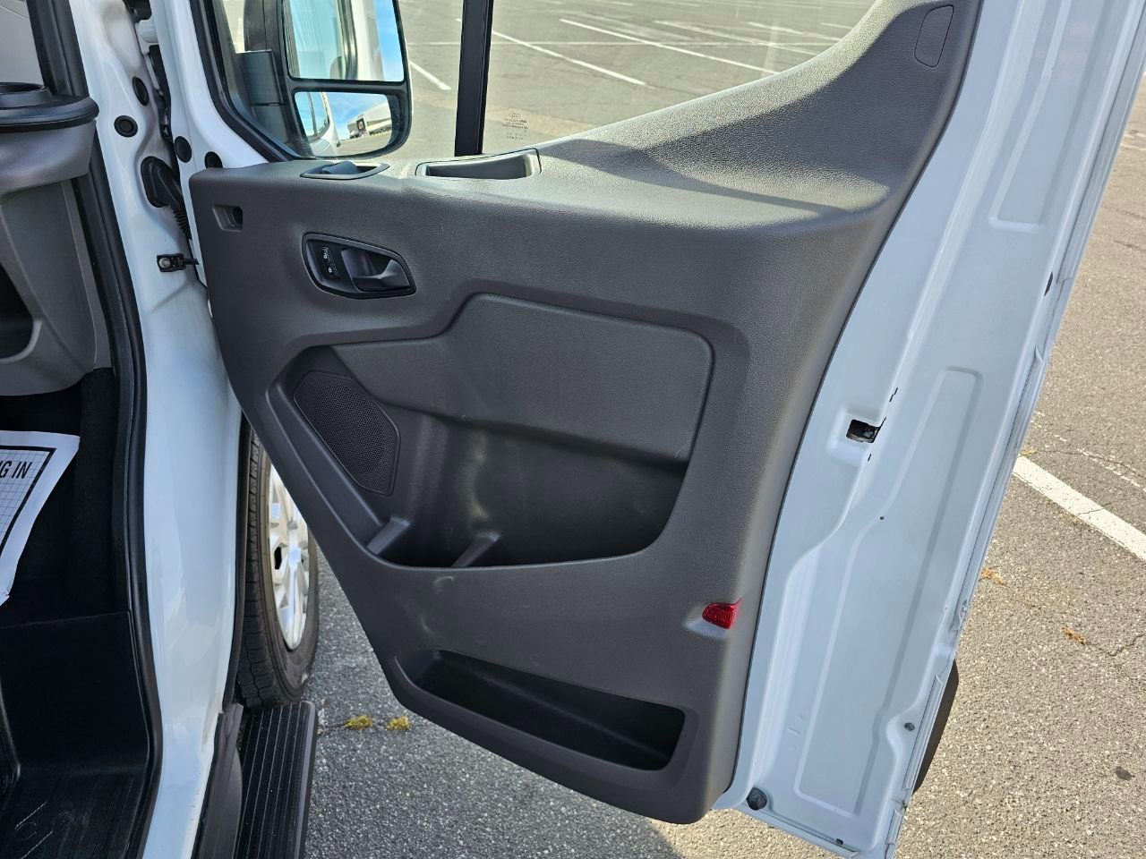 2021 Ford Transit XLT photo 5