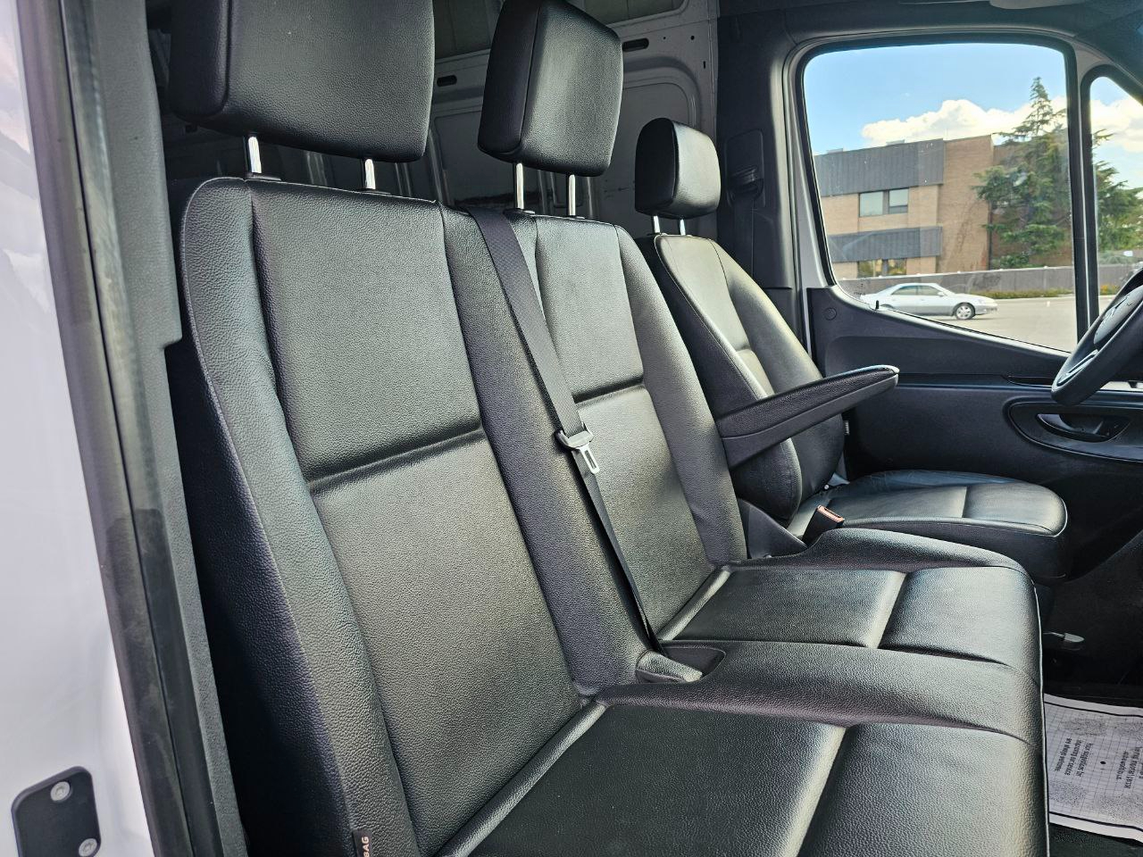 Mercedes-Benz Sprinter 2500 High Roof 170-in. WB EXT 2021 Mercedes-Benz Sprinter 2500 High Roof 170-in. WB EXT 2021