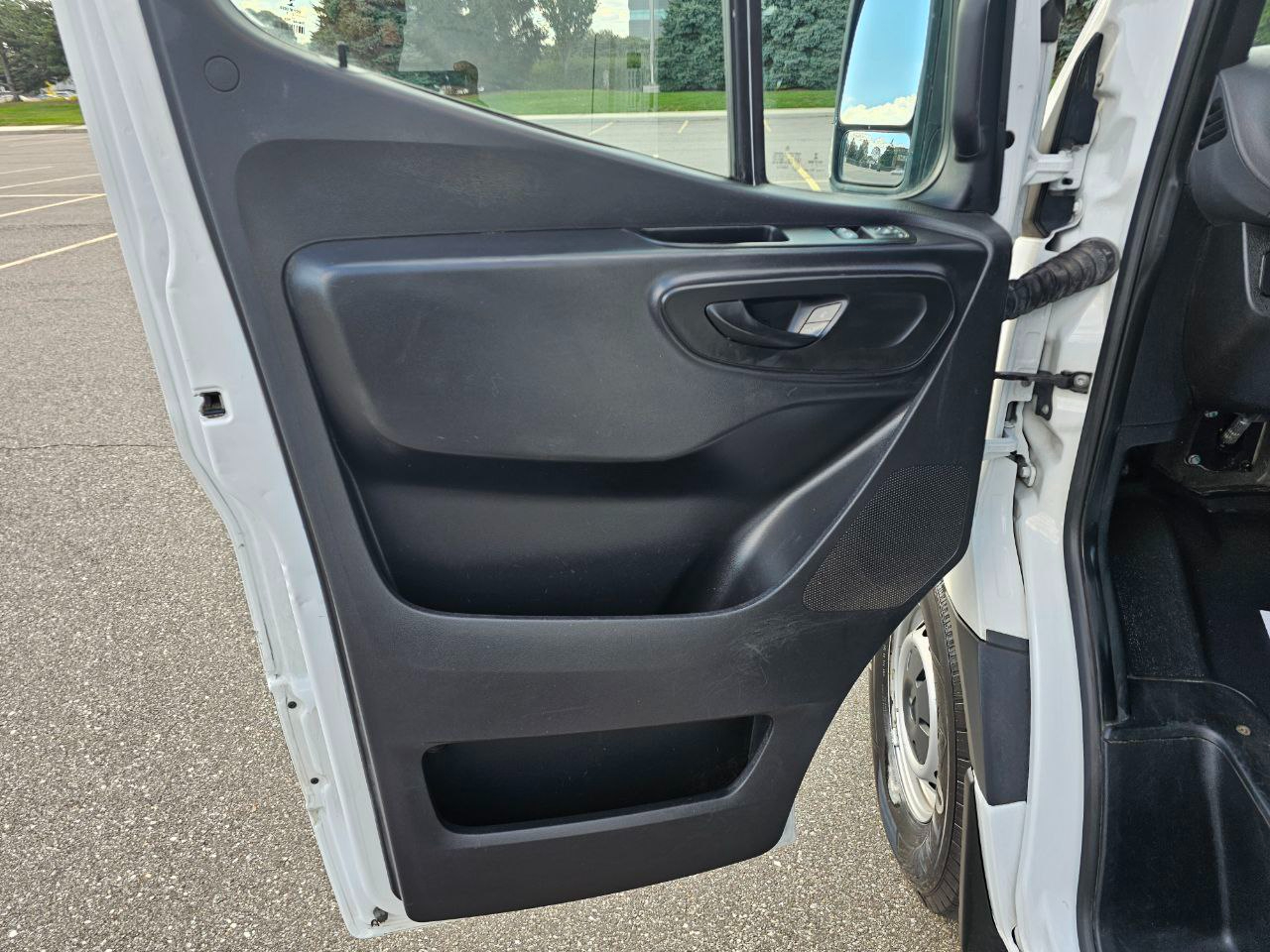 Mercedes-Benz Sprinter 2500 High Roof 170-in. WB EXT 2021 Mercedes-Benz Sprinter 2500 High Roof 170-in. WB EXT 2021