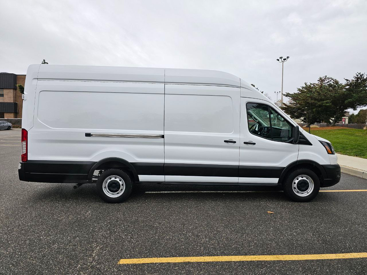 Ford Transit 350 Van High Roof w/Sliding Pass. 148-in. WB EL 2023