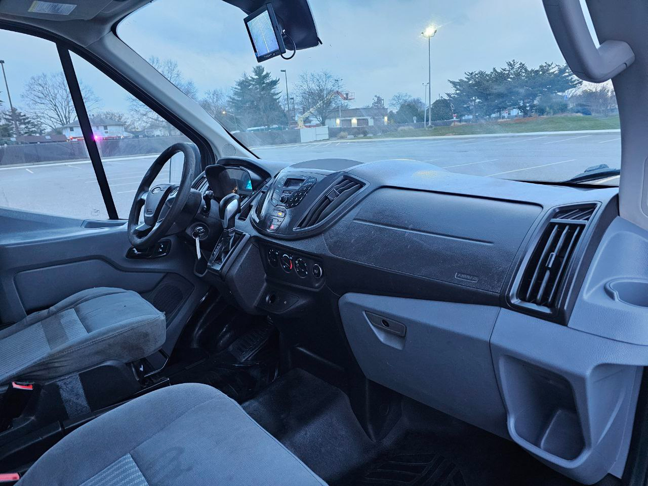 Ford Transit 250 Van High Roof w/Sliding Pass. 148-in. WB EL 2019