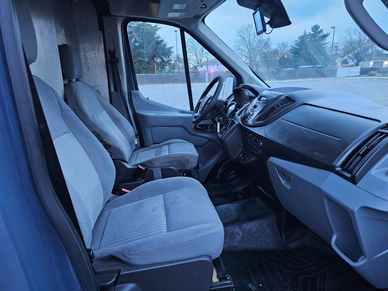 Ford Transit 250 Van High Roof w/Sliding Pass. 148-in. WB EL 2019