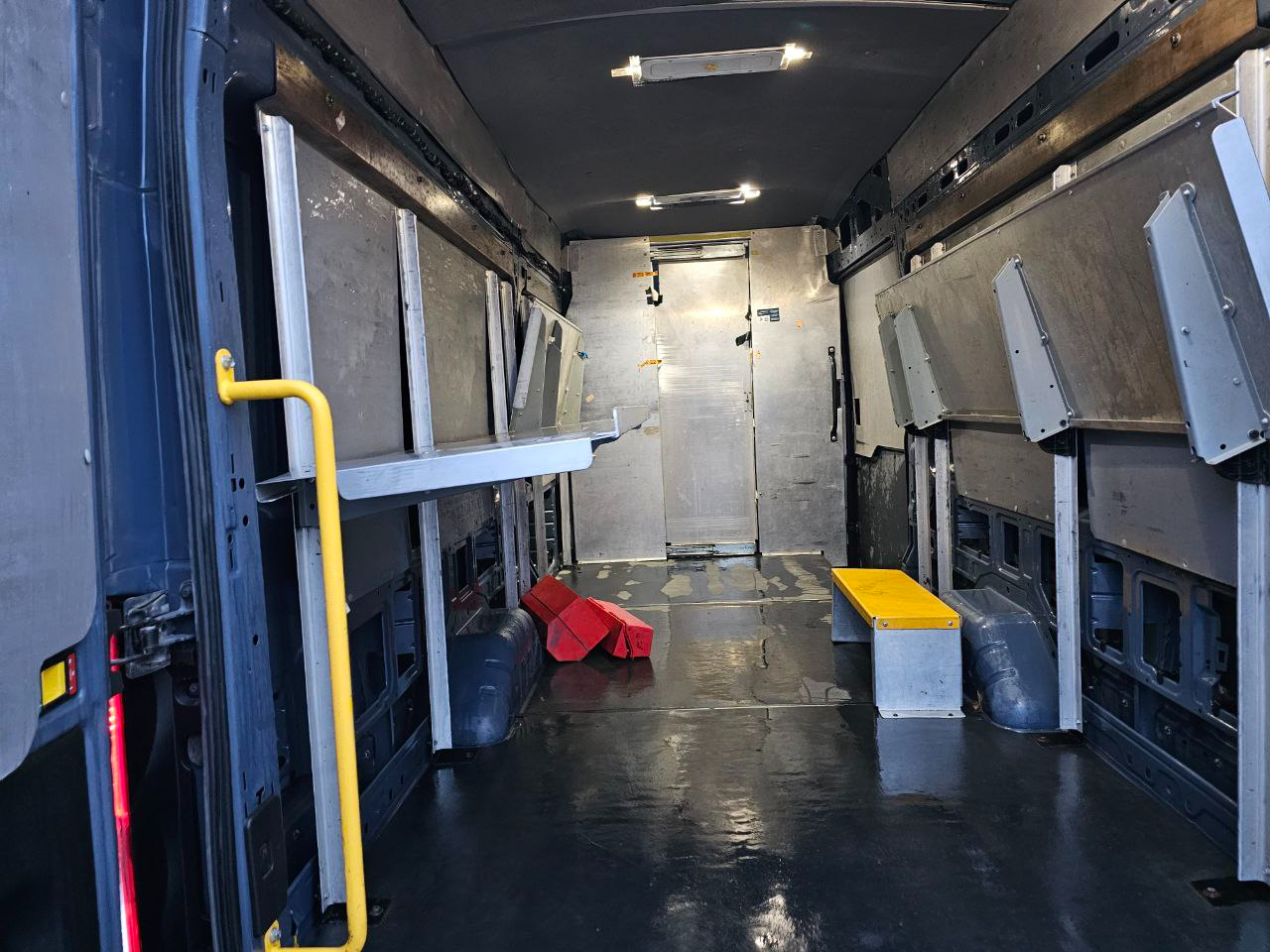 Ford Transit 250 Van High Roof w/Sliding Pass. 148-in. WB EL 2019