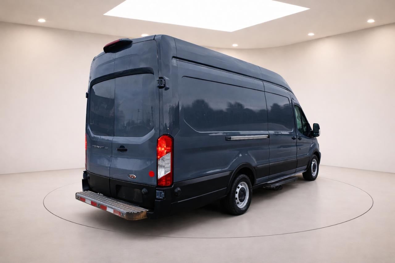 Ford Transit 250 Van High Roof w/Sliding Pass. 148-in. WB EL 2019