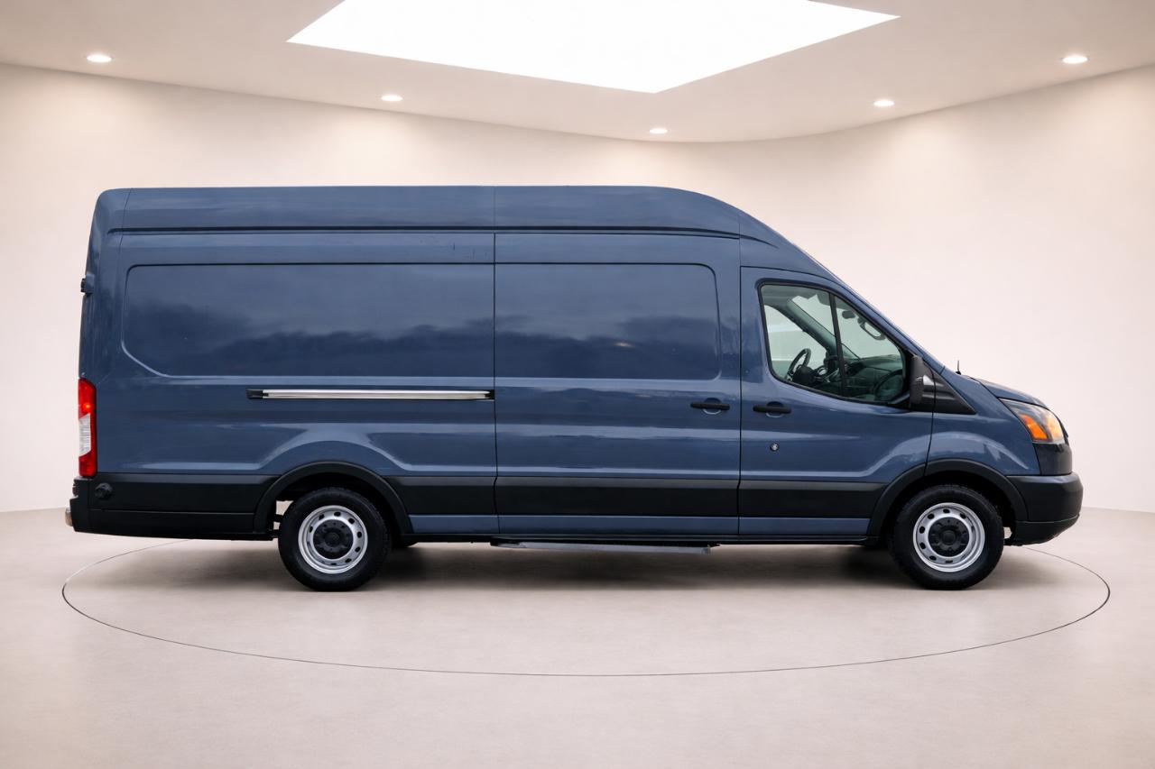 Ford Transit 250 Van High Roof w/Sliding Pass. 148-in. WB EL 2019