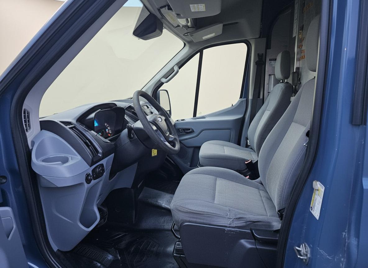 Ford Transit 250 Van High Roof w/Sliding Pass. 148-in. WB EL 2019