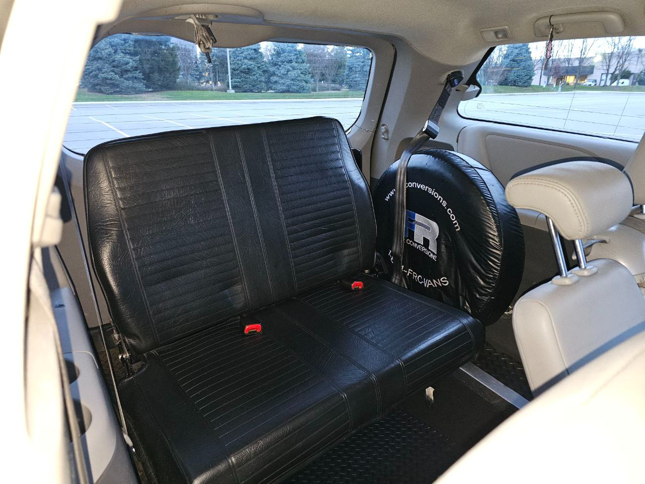 Toyota Sienna LE 7-Passenger Mobility 2020