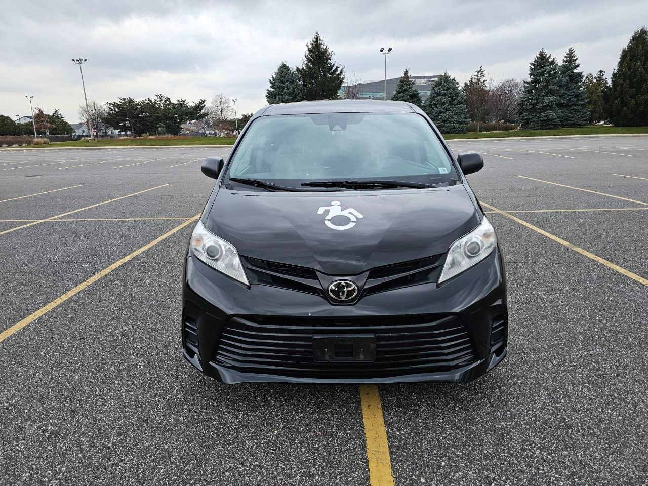 Toyota Sienna LE 7-Passenger Mobility 2020