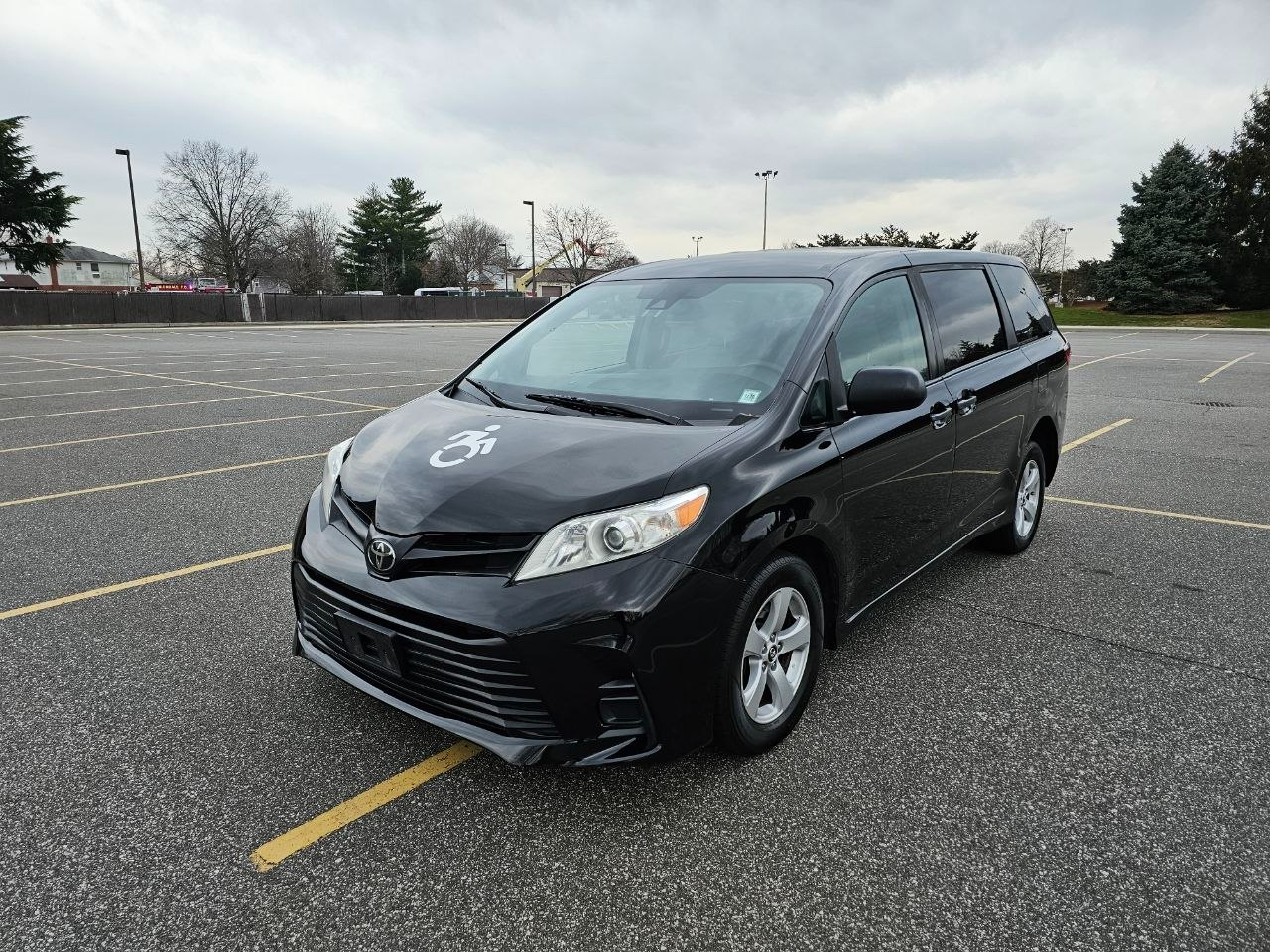 Toyota Sienna LE 7-Passenger Mobility 2020