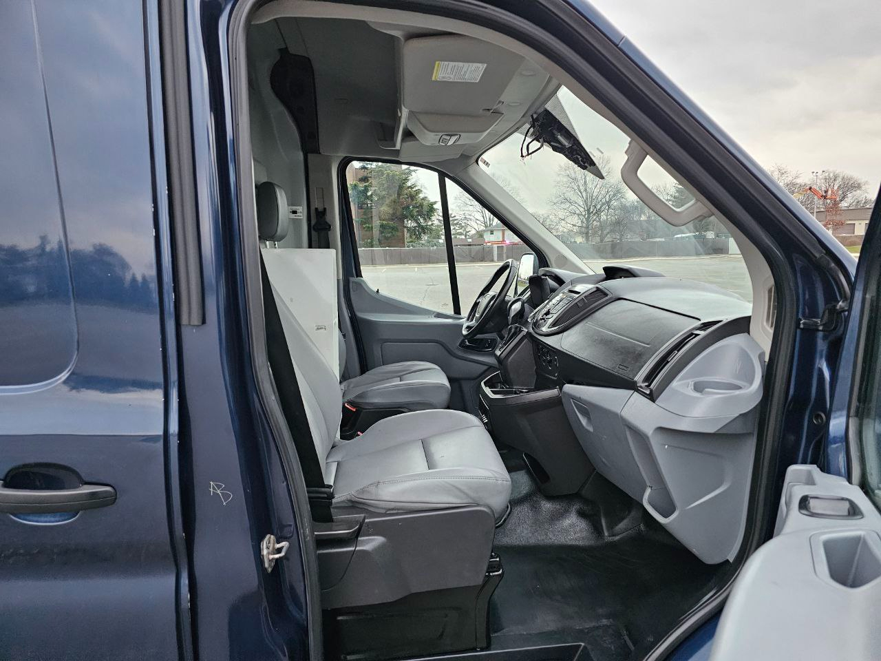 Ford Transit 350 Van Med. Roof w/Sliding Pass. 148-in. WB 2016