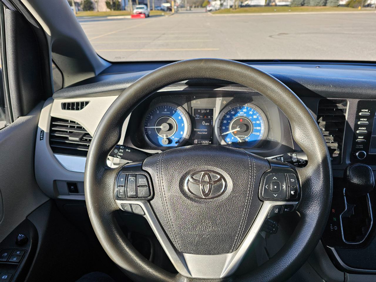 Toyota Sienna LE 7-Passenger Mobility 2020