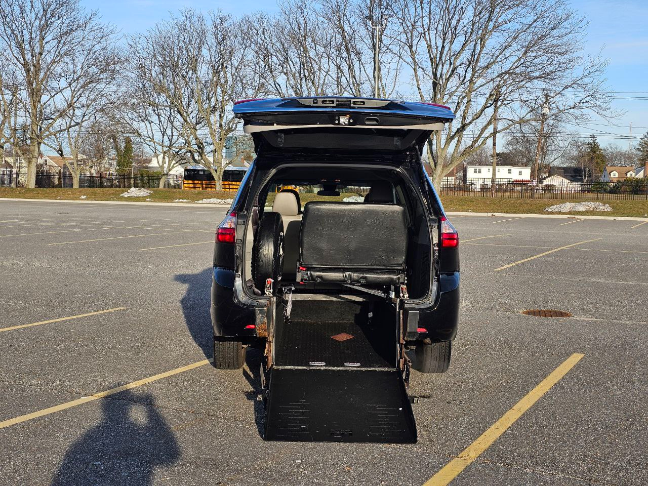 Toyota Sienna LE 7-Passenger Mobility 2020