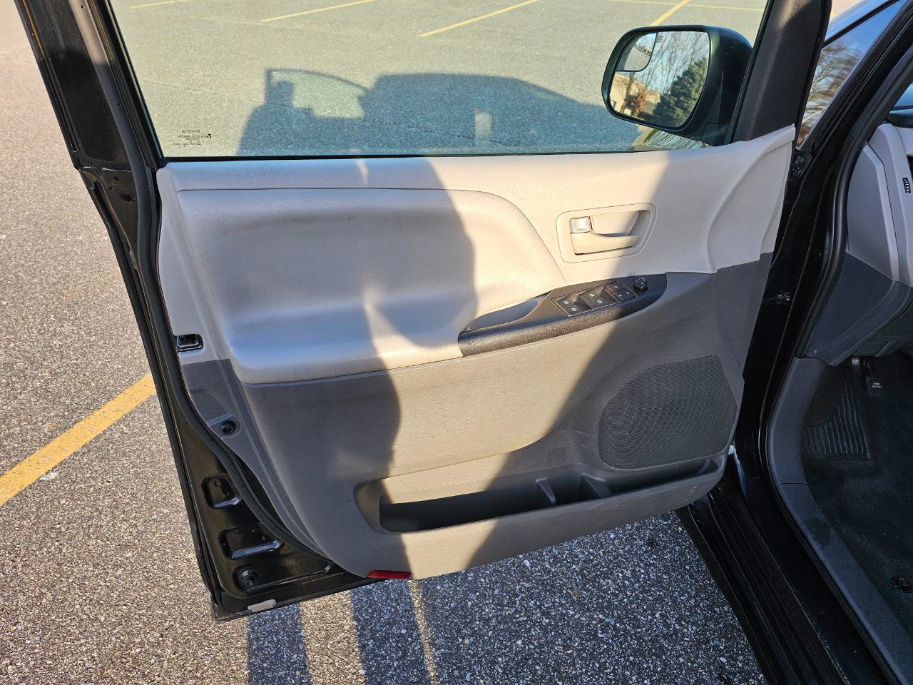 Toyota Sienna LE 7-Passenger Mobility 2020