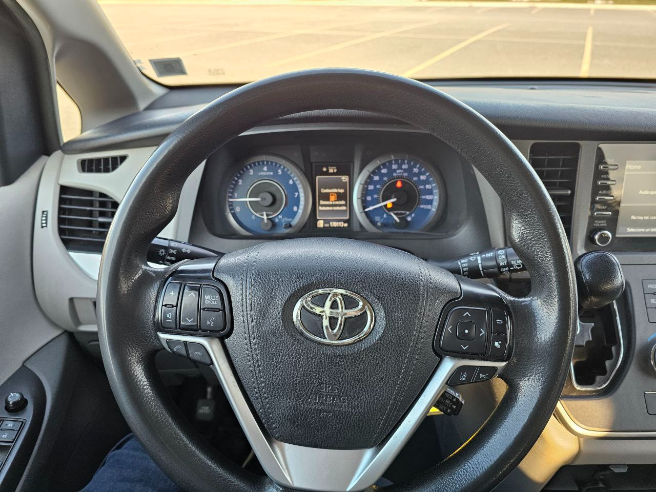 Toyota Sienna LE 7-Passenger Mobility 2020