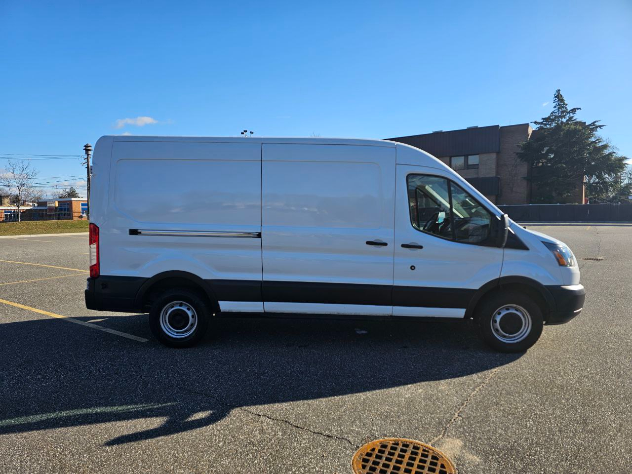 Ford Transit 350 Van Med. Roof w/Sliding Pass. 148-in. WB 2019