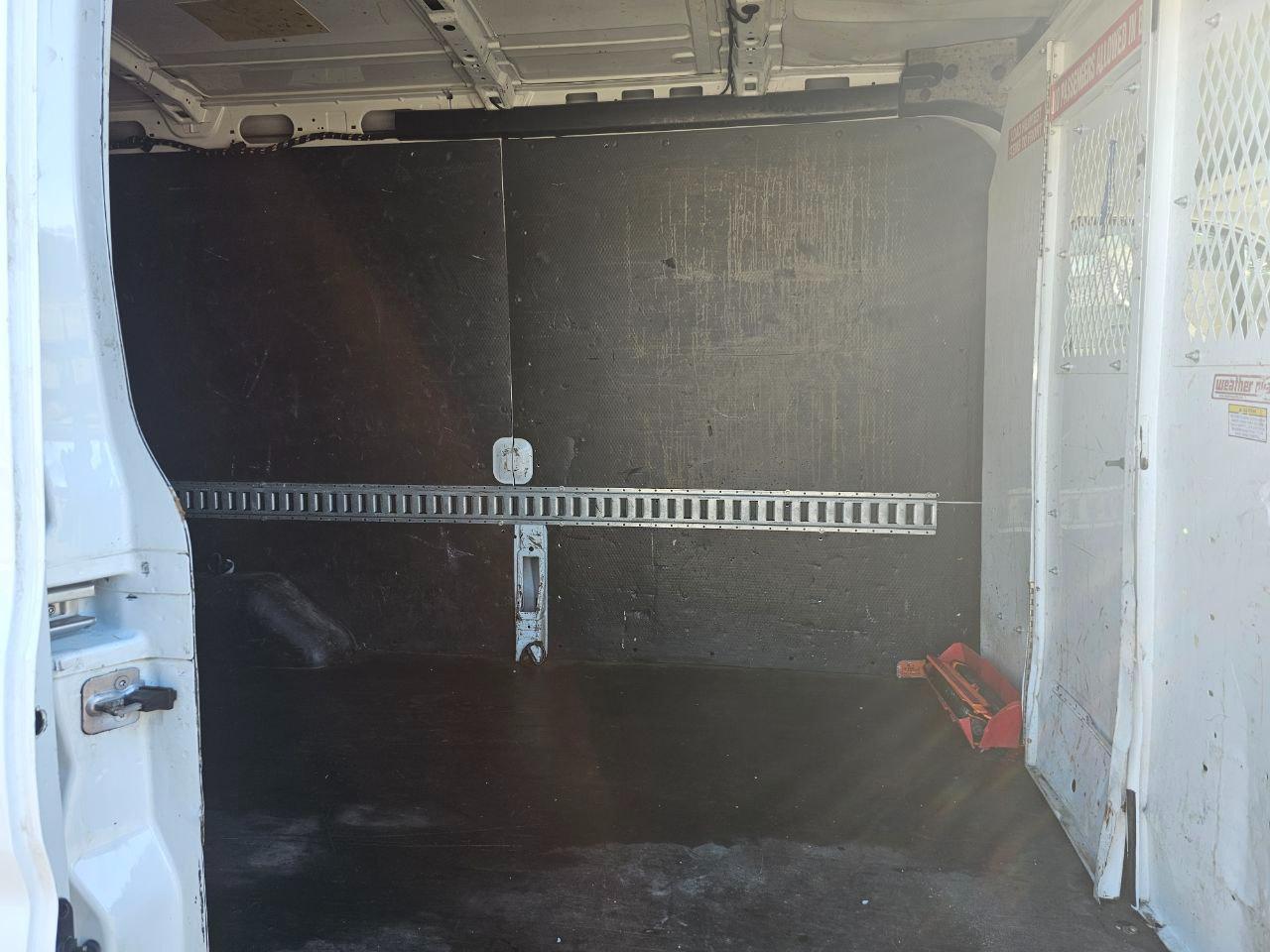 Ford Transit 350 Van Med. Roof w/Sliding Pass. 148-in. WB 2019