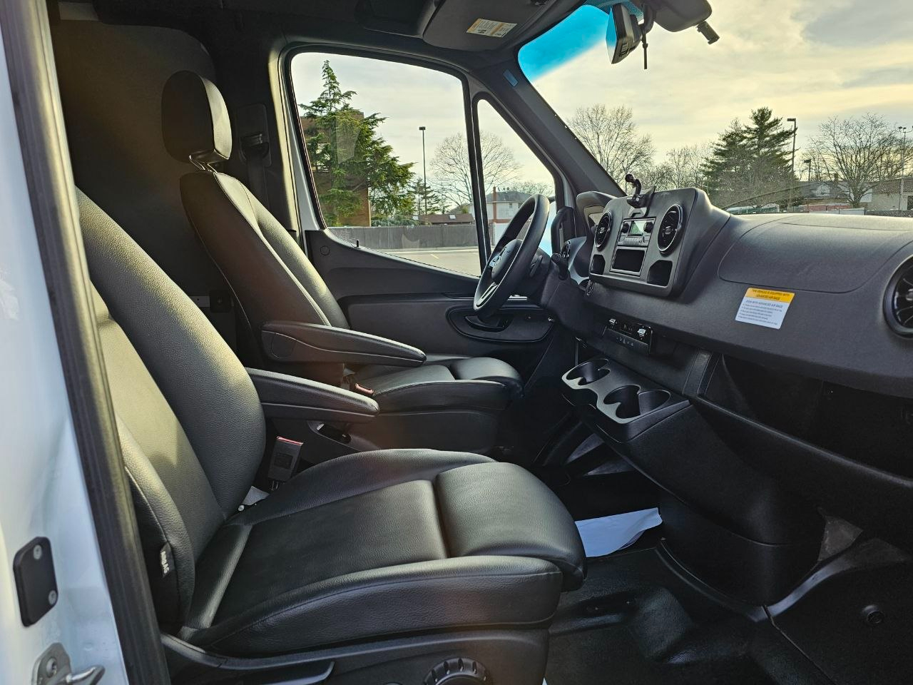 Mercedes-Benz Sprinter 2500 170-in. WB 2024