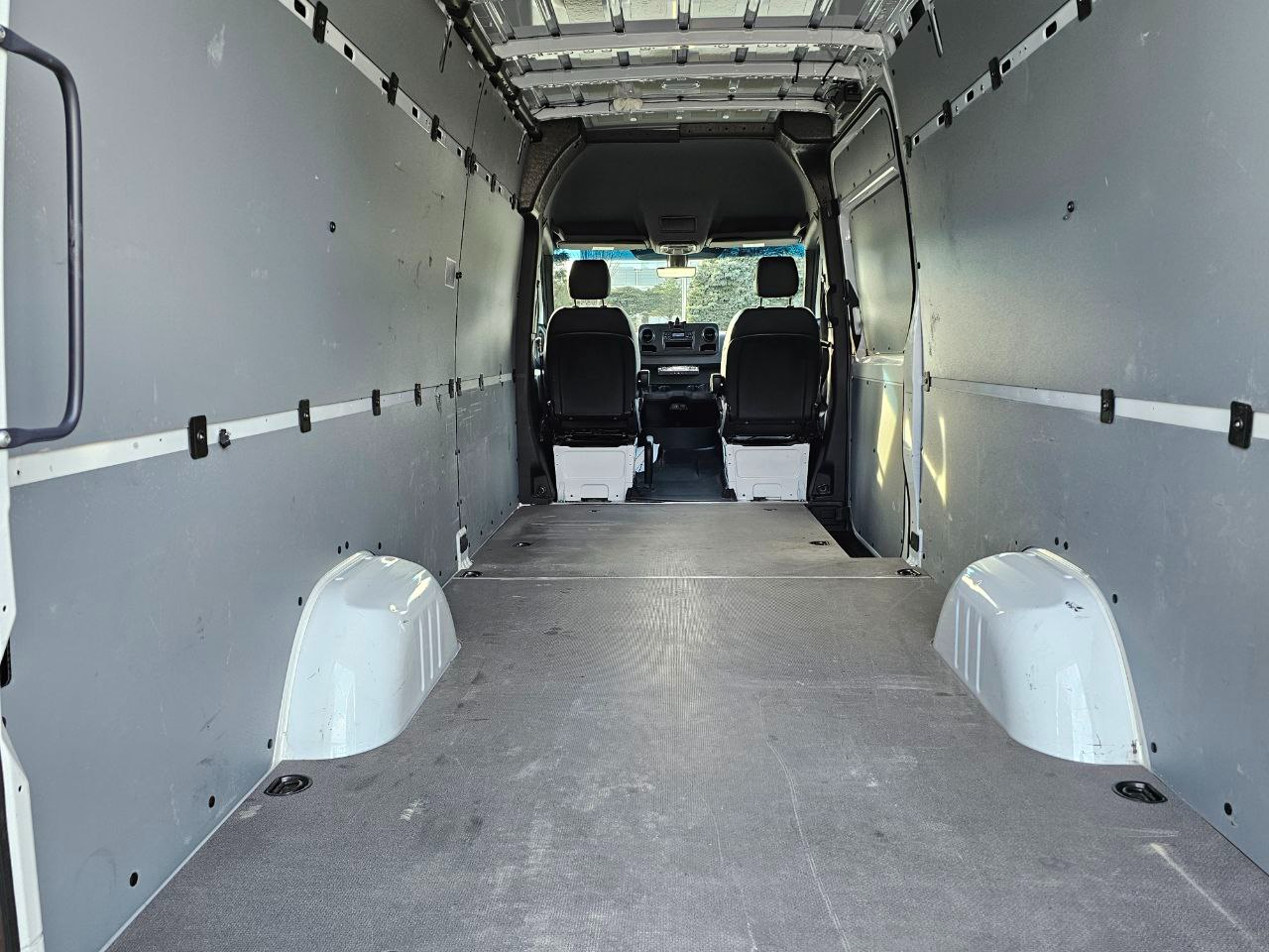 Mercedes-Benz Sprinter 2500 170-in. WB 2024