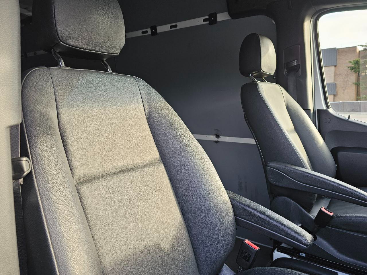 Mercedes-Benz Sprinter 2500 170-in. WB 2024