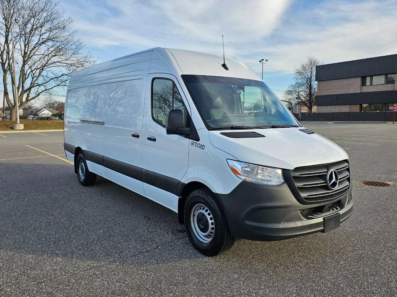 Mercedes-Benz Sprinter 2500 170-in. WB 2024